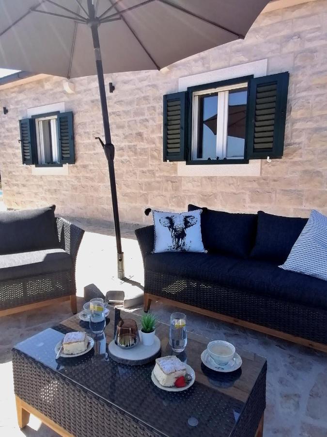 Secluded Holiday Home Heritage Postira Exterior foto