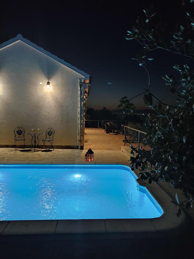 Secluded Holiday Home Heritage Postira Exterior foto